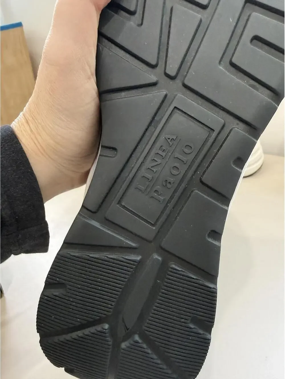 Paolo GILLIE-L Silver and Black Winter Boots Size 10 M
